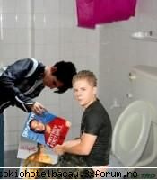 kiar dak au nij poze funny ei sunt cei wai sweeeet :d funny ku tokio hotelu