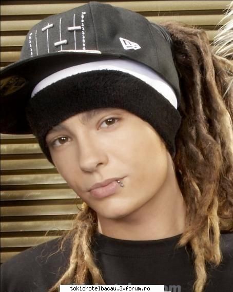 tom...ich liebe sich :rolleyes:  :rolleyes:  :rolleyes:  :nebun: poze :d